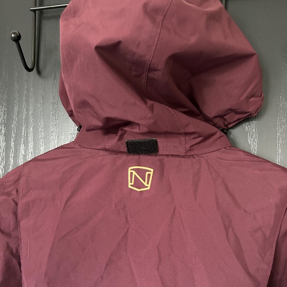 NOBLE OUTFITTERS | Essential Weather Proof Equestrian Jacket | Burgundy - Picture 4 of 6